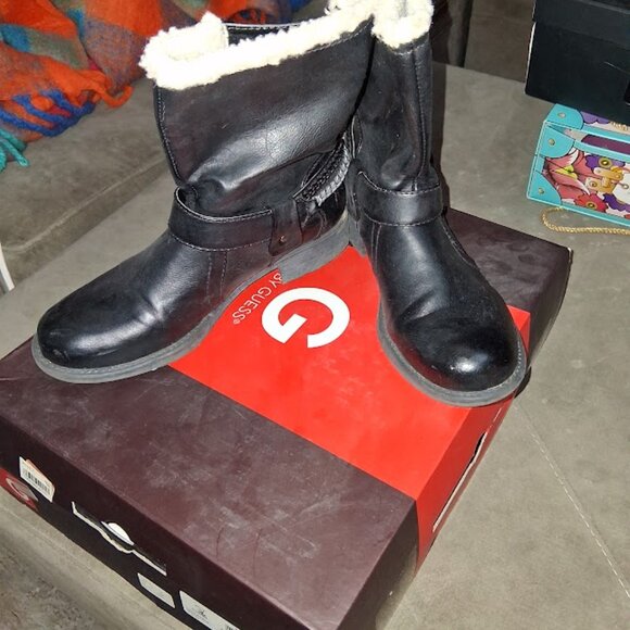 G By Guess GGSatria Women's Black Ankle Boots w/ Fur Trim NIB Sz 7.5 - Picture 2 of 11